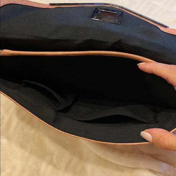 BCBGeneration pink envelope clutch - Picture 5 of 9